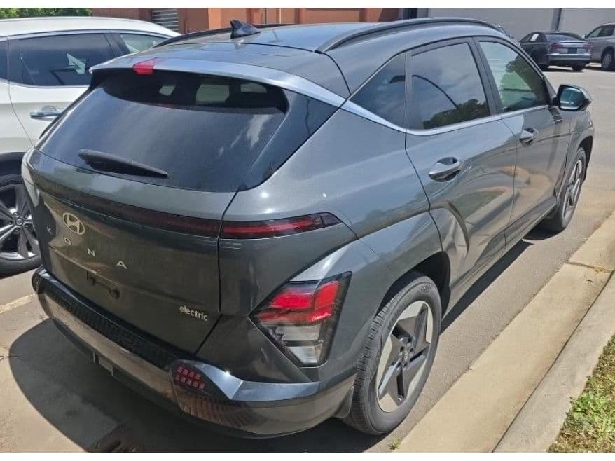 2024 Hyundai Kona view 3