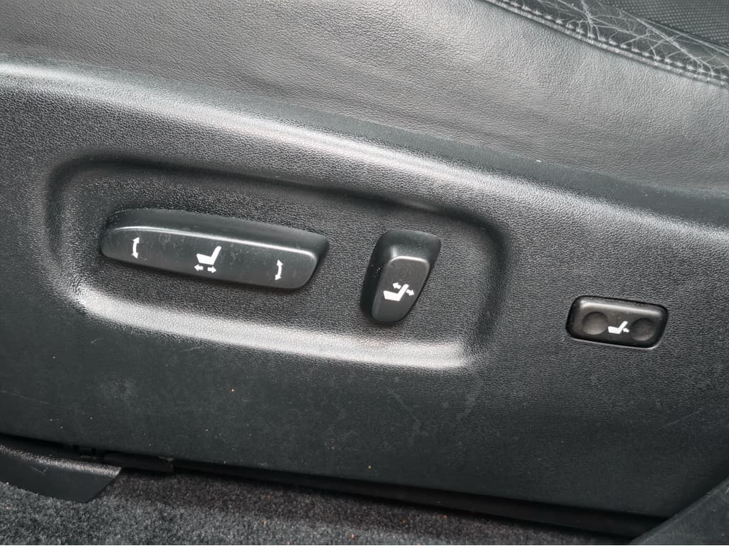 2010 Lexus RX 450h view 5