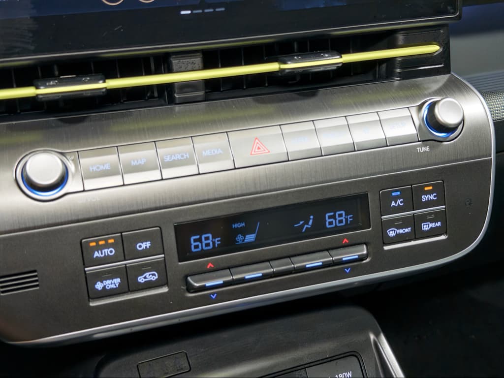 2024 Hyundai Kona view 15