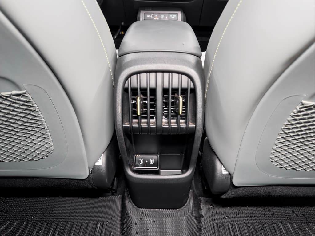 2024 Hyundai Kona view 21