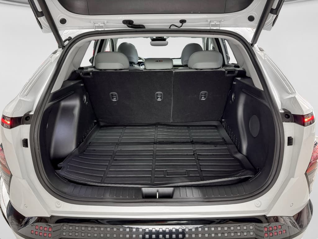 2024 Hyundai Kona view 27