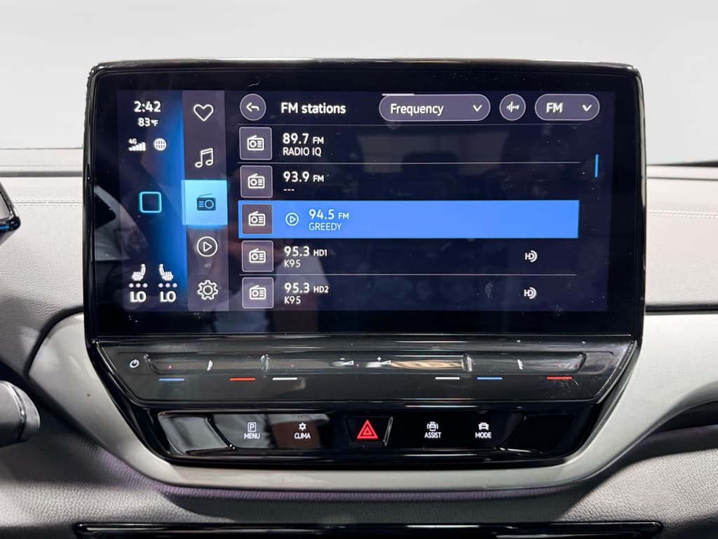 2023 Volkswagen ID.4 view 11