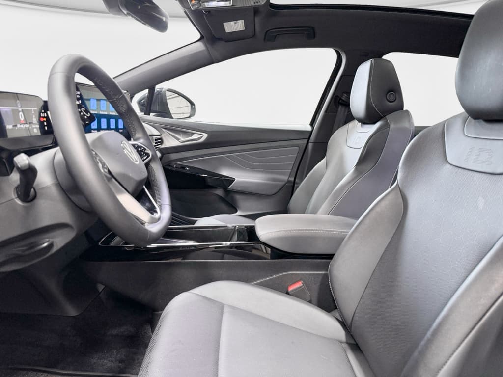 2023 Volkswagen ID.4 view 17