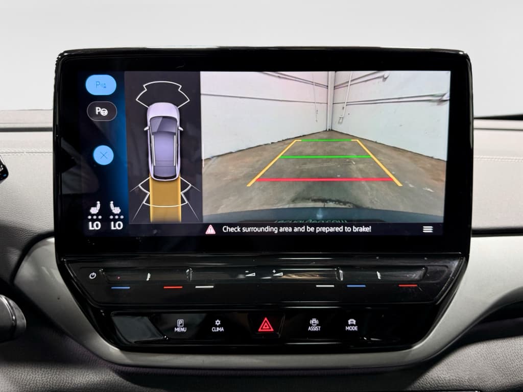 2023 Volkswagen ID.4 view 15