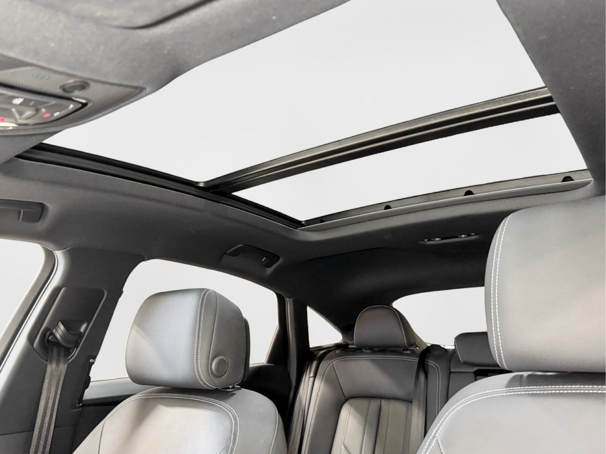 2024 Audi Q8 Sportback e-tron view 26