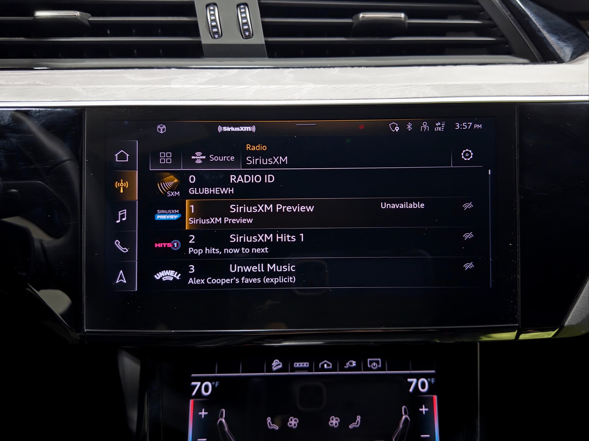 2024 Audi Q8 Sportback e-tron view 12