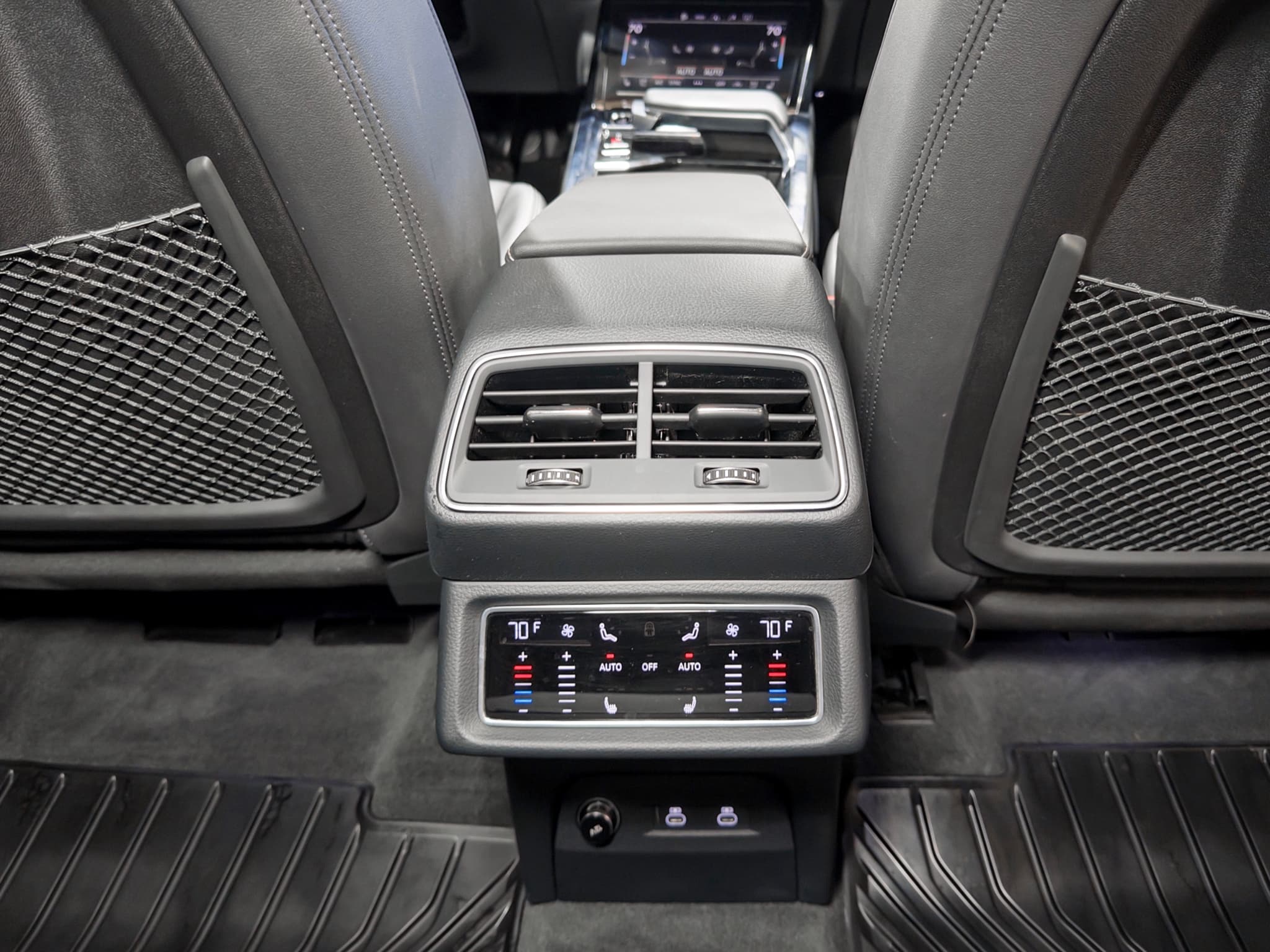 2024 Audi Q8 Sportback e-tron view 23