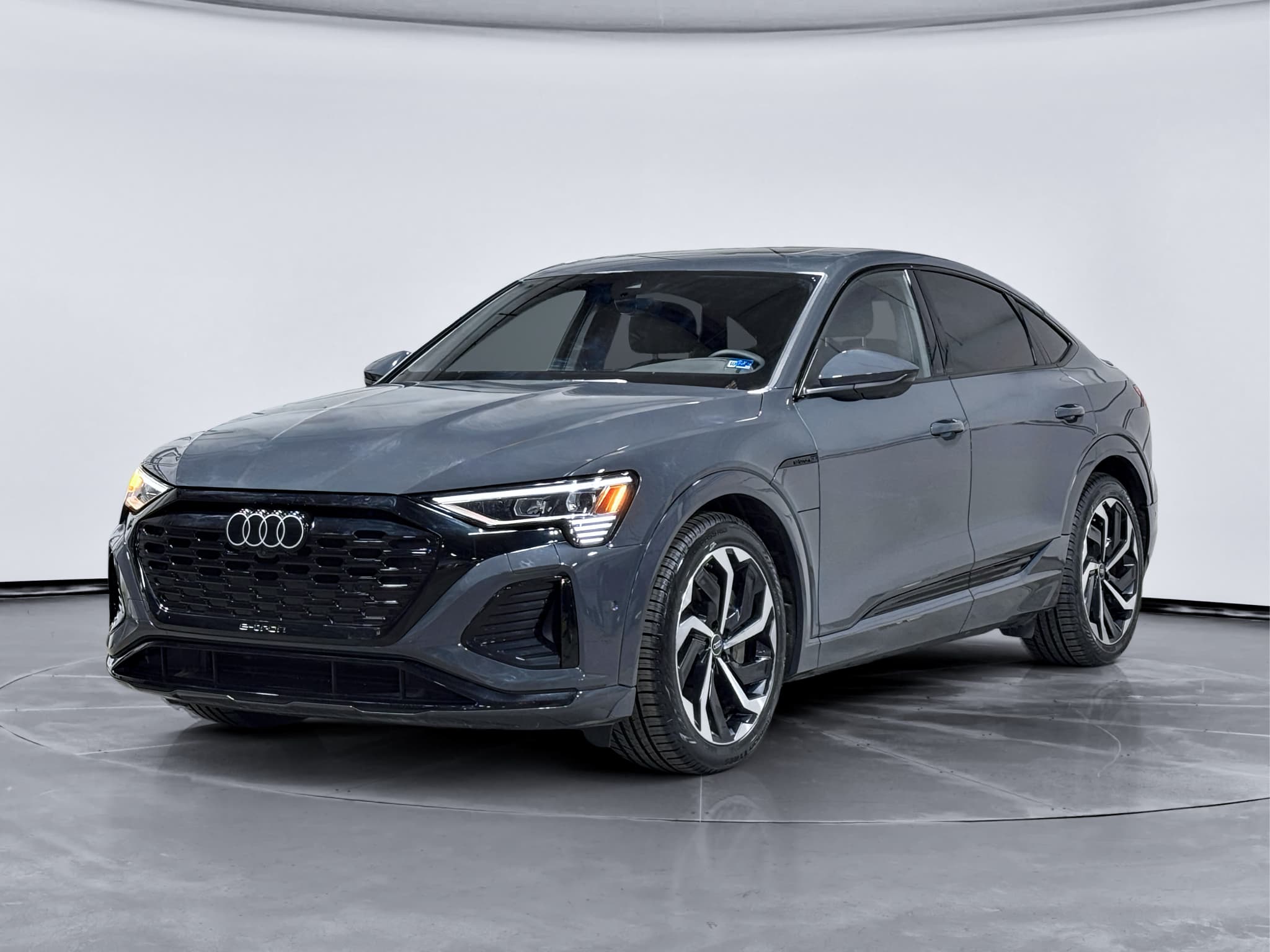 2024 Audi Q8 Sportback e-tron