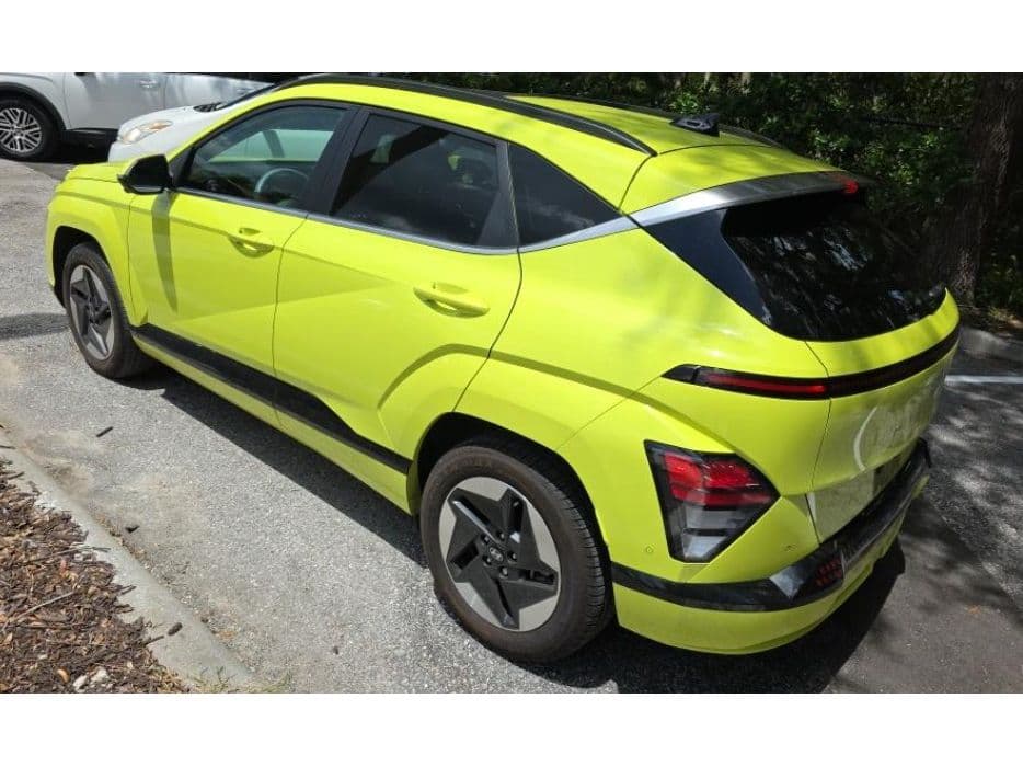 2024 Hyundai Kona view 4