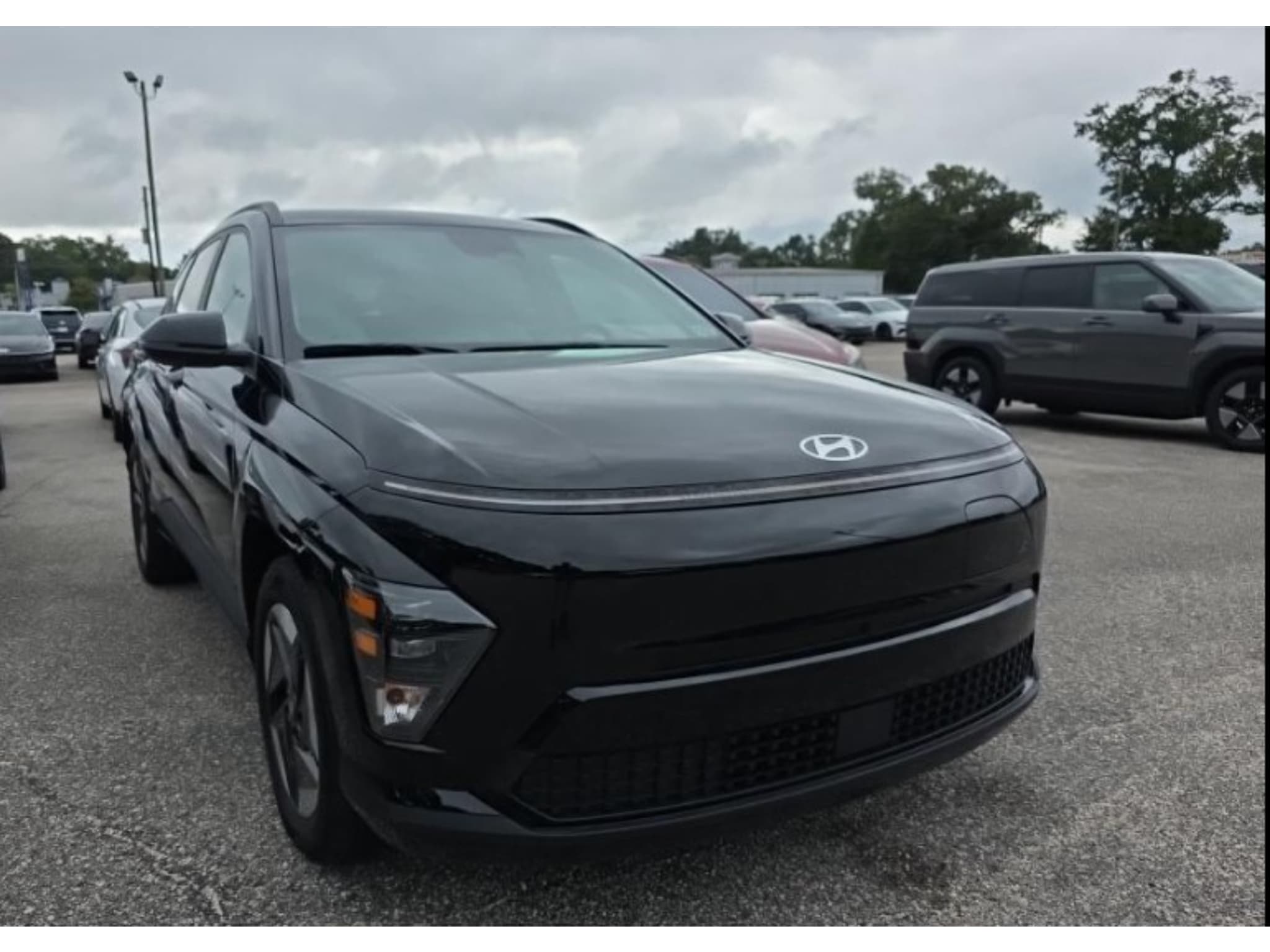 2024 Hyundai Kona view 4