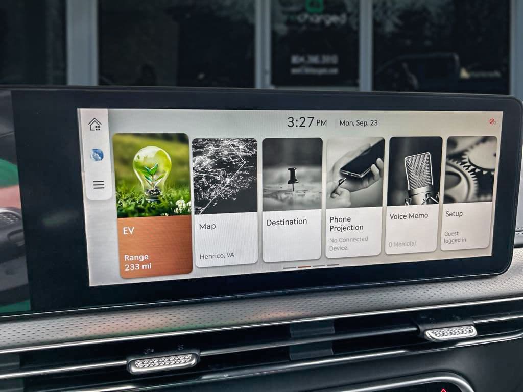 2023 Genesis GV60 view 11