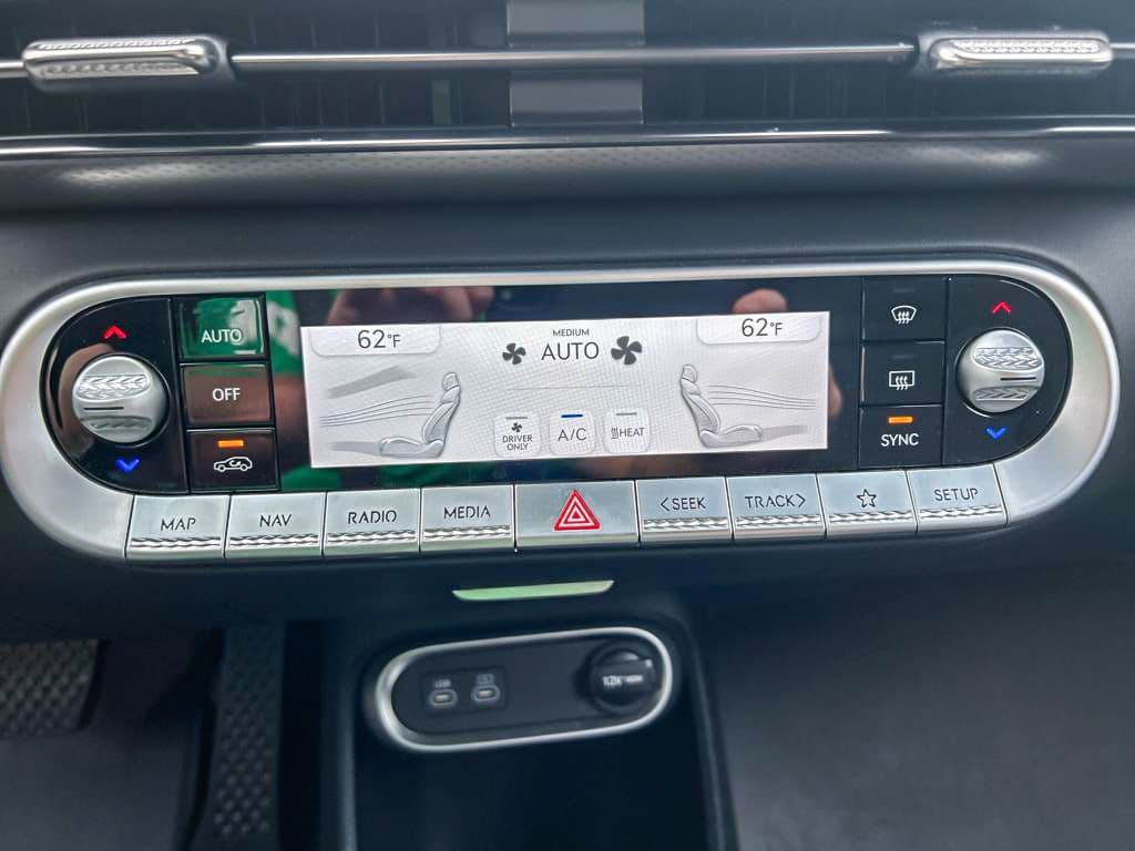 2023 Genesis GV60 view 12