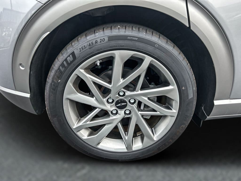 2023 Genesis GV60 view 27