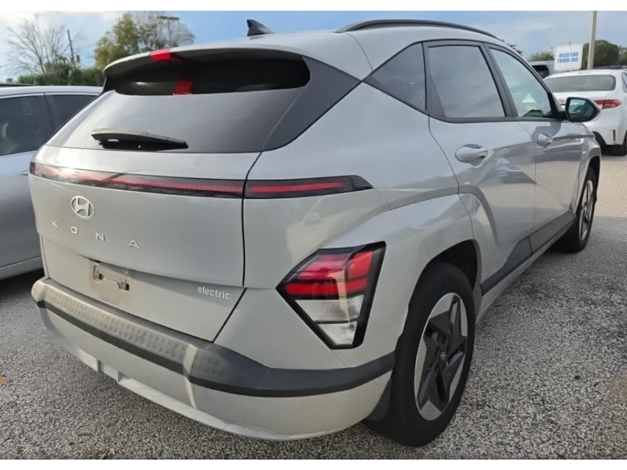 2024 Hyundai Kona view 3