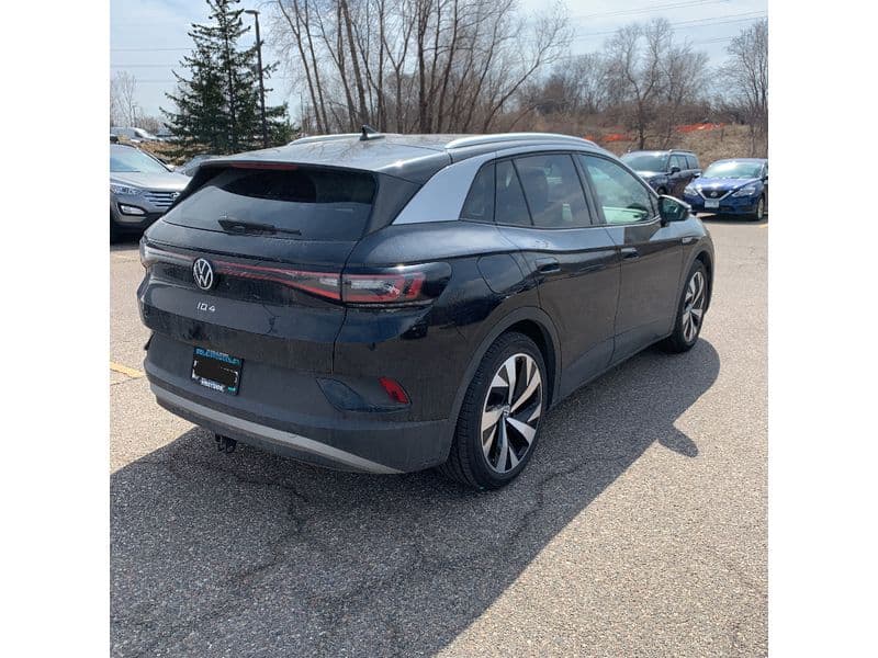 2021 Volkswagen ID.4 view 5