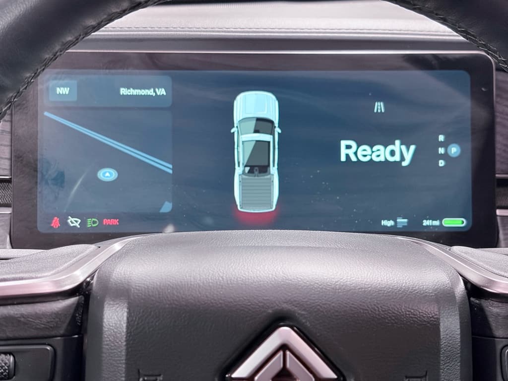 2022 Rivian R1T view 10