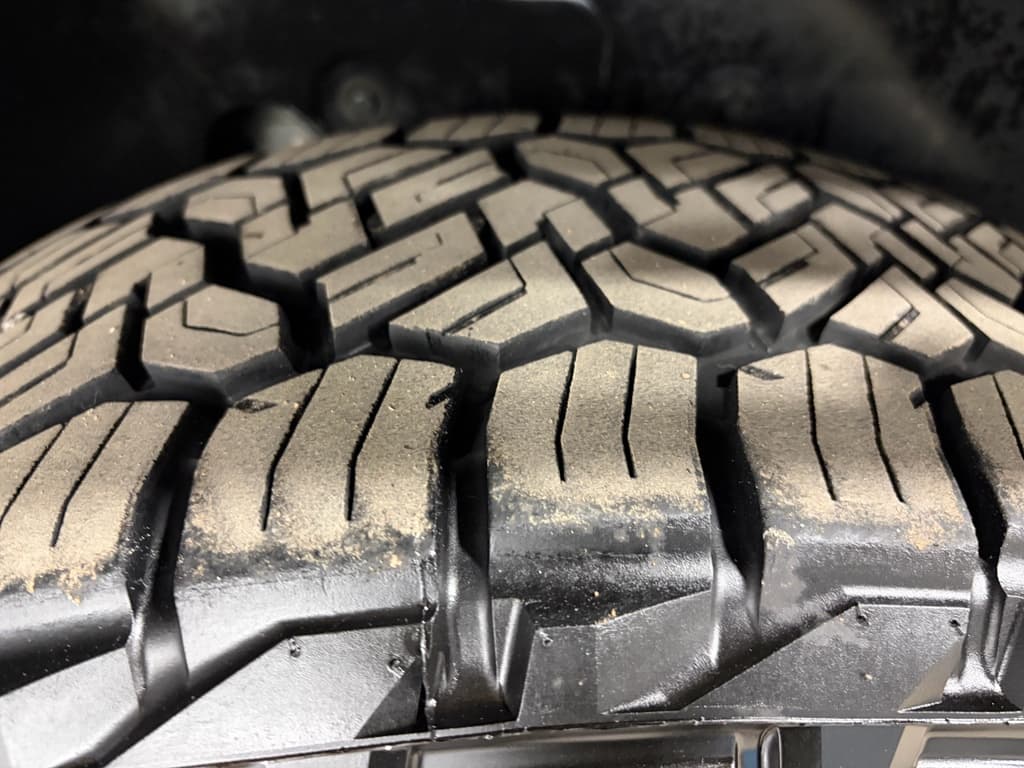 2022 Rivian R1T view 43