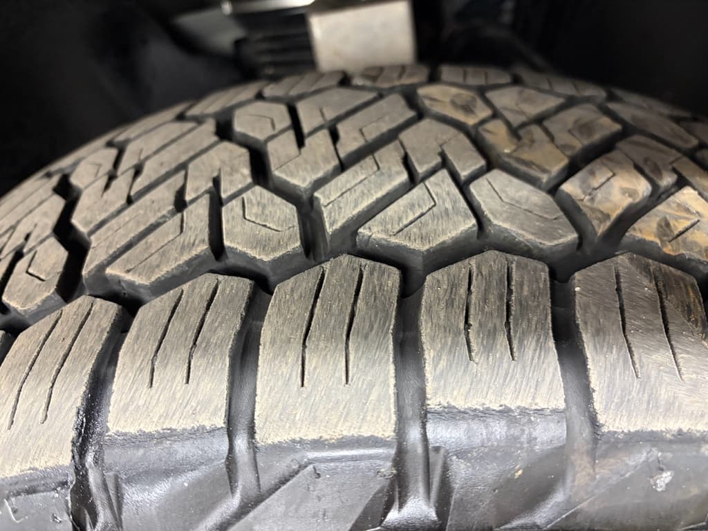 2022 Rivian R1T view 45