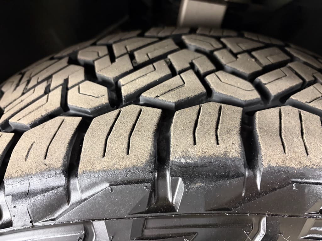 2022 Rivian R1T view 41