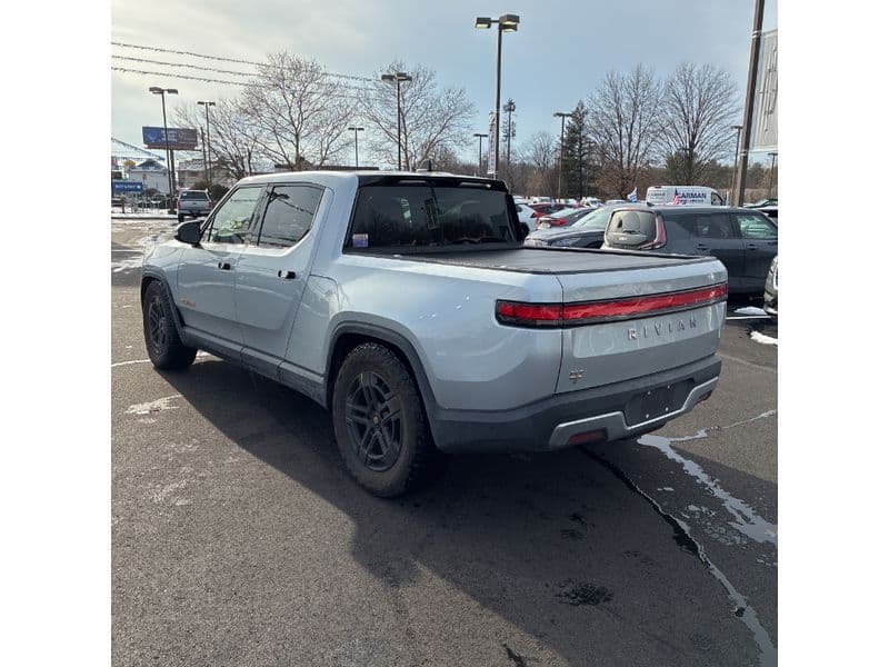 2022 Rivian R1T view 2