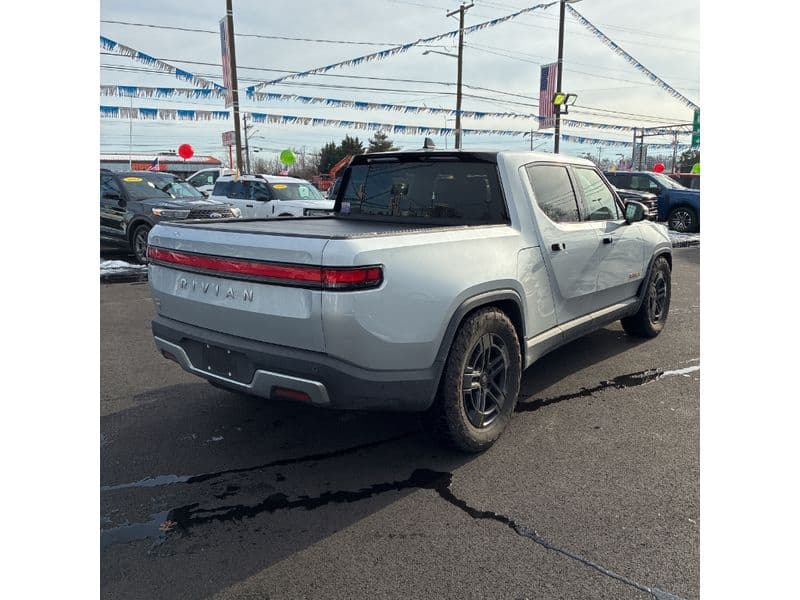 2022 Rivian R1T view 3