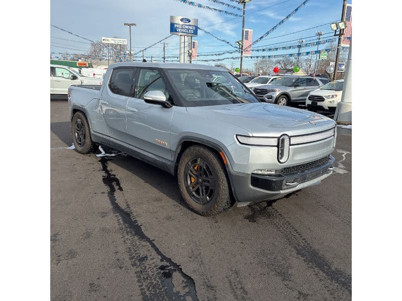 2022 Rivian R1T view 4