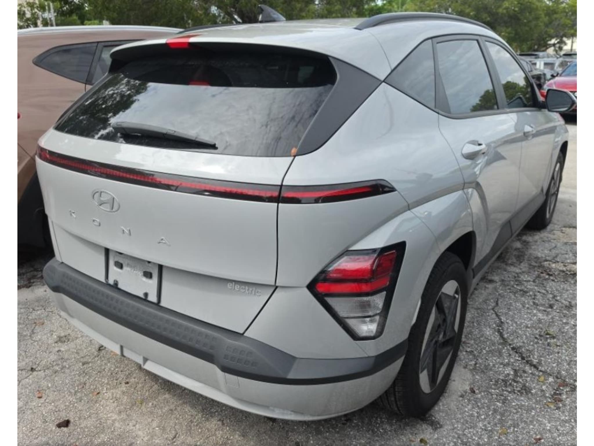 2024 Hyundai Kona view 3