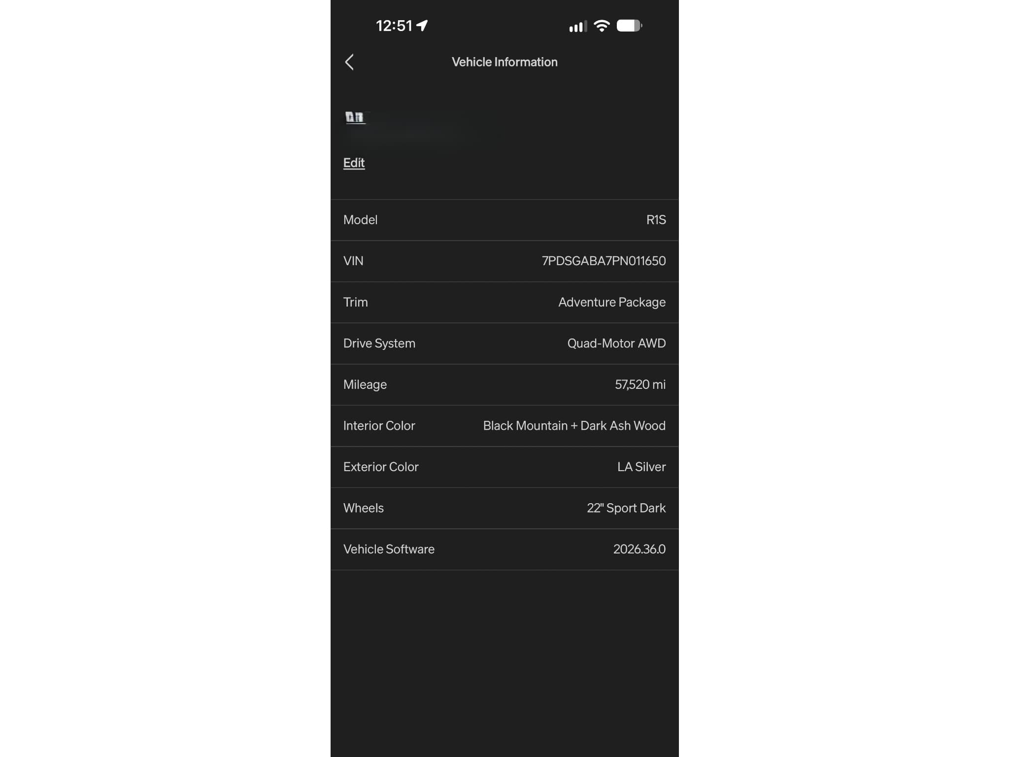 2023 Rivian R1S view 6