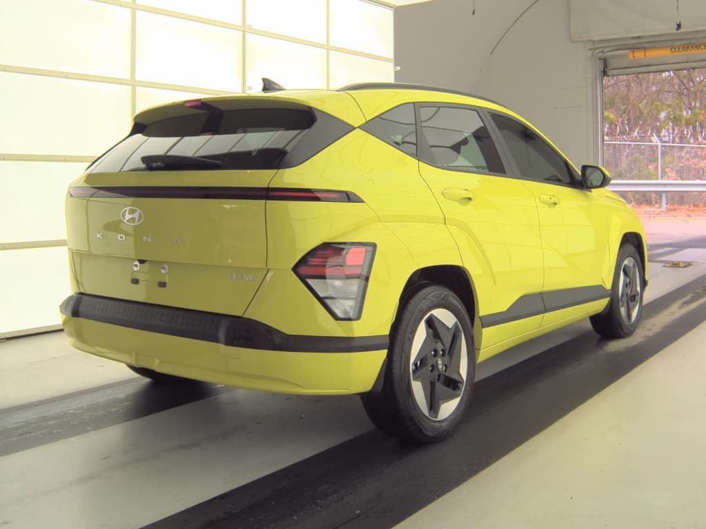 2024 Hyundai Kona view 3