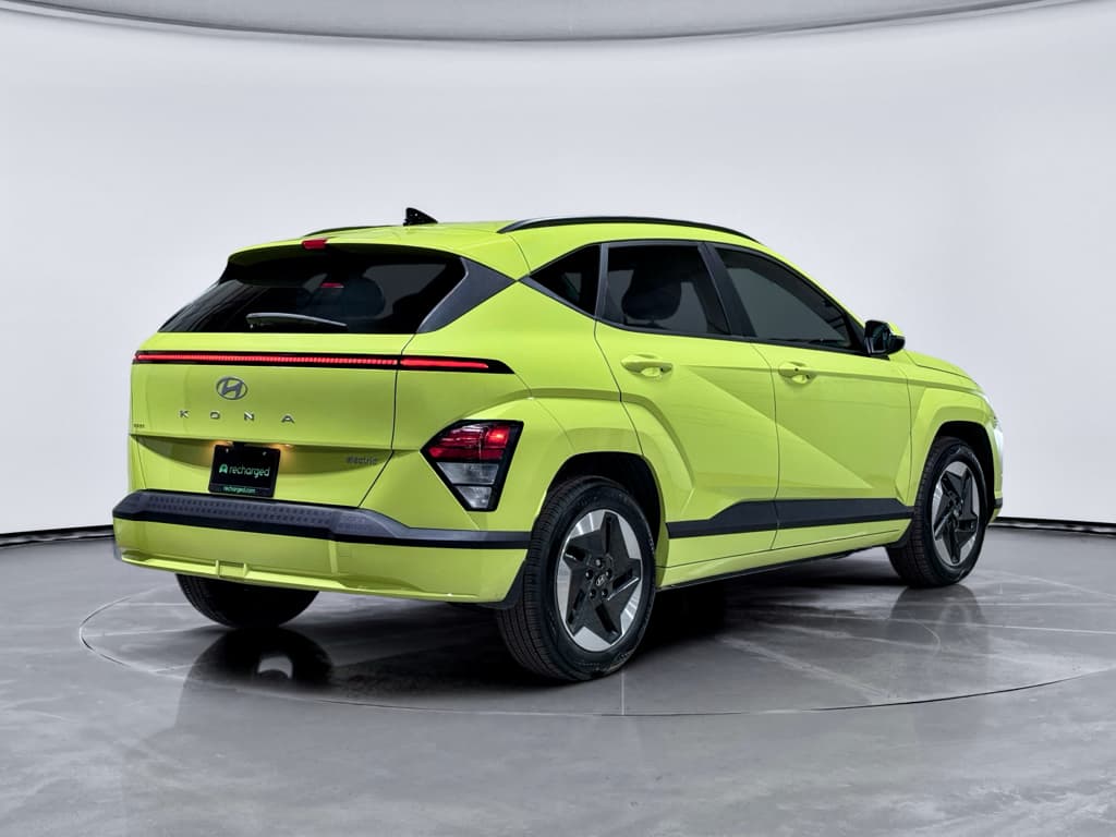 2024 Hyundai Kona view 3