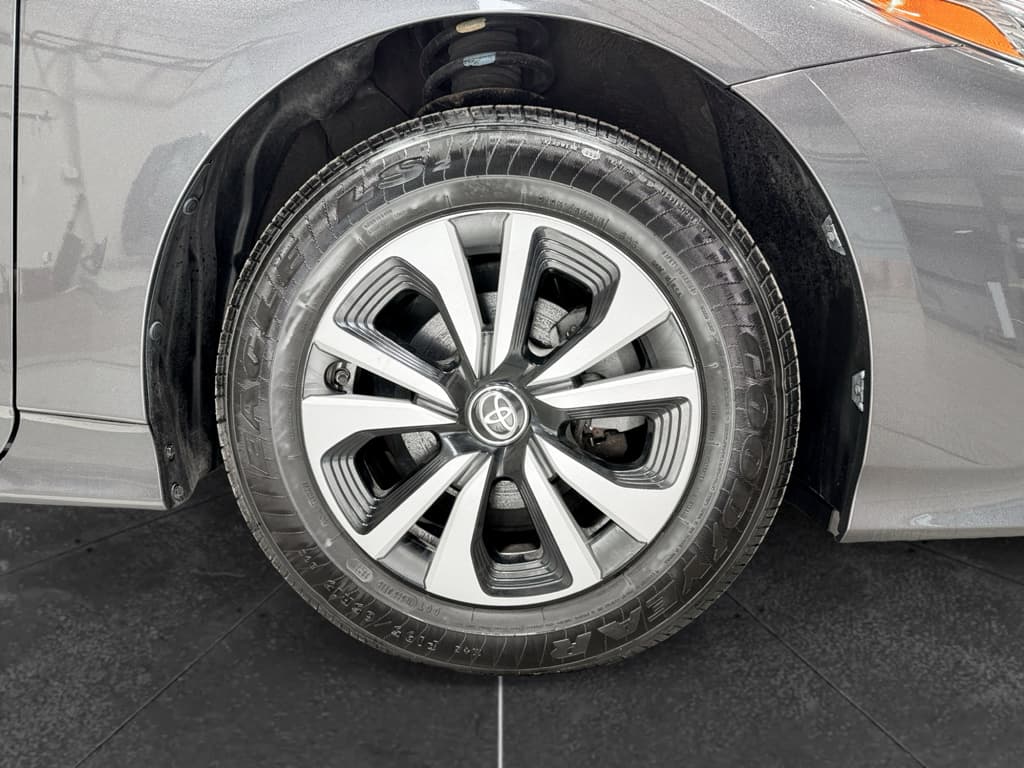 2017 Toyota Prius Prime view 33