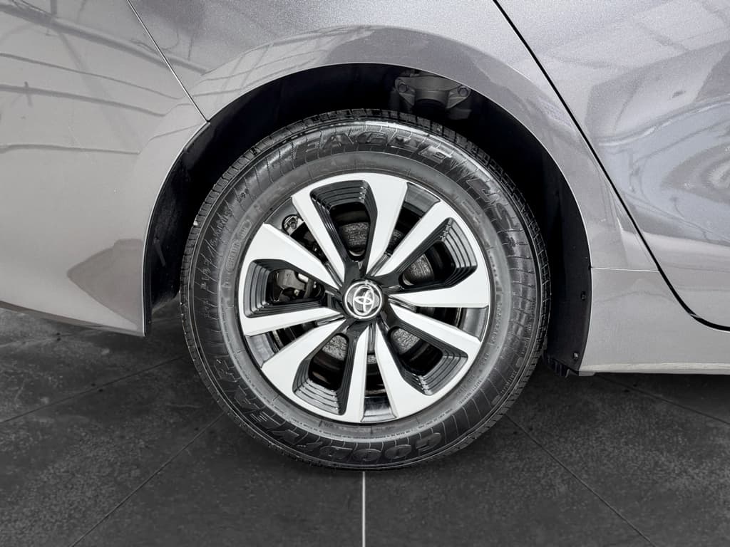 2017 Toyota Prius Prime view 35