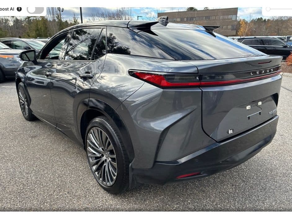 2023 Lexus RZ 450e view 4