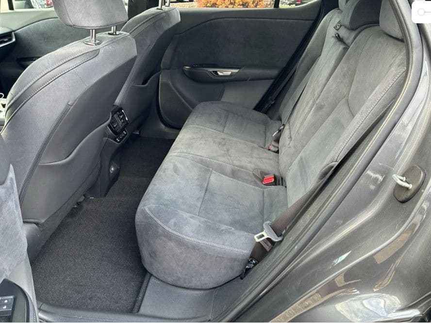 2023 Lexus RZ 450e view 6