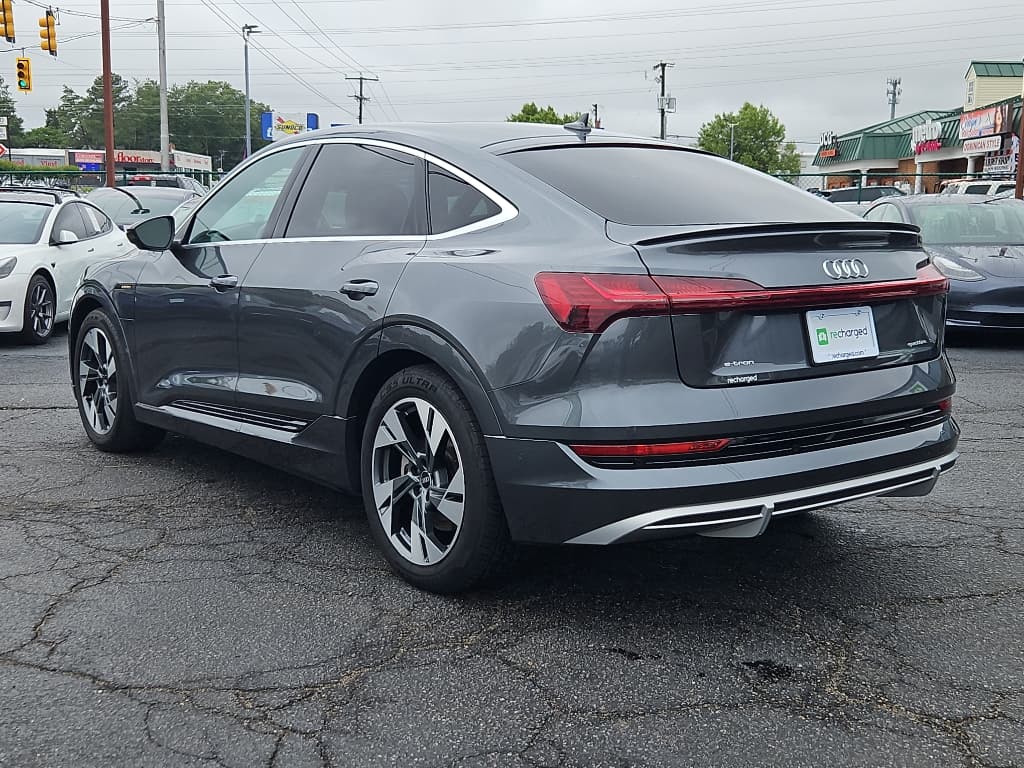 2021 Audi e-tron Sportback view 2