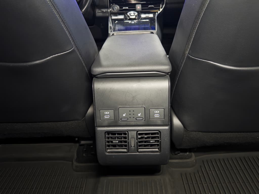 2023 Subaru Solterra view 18