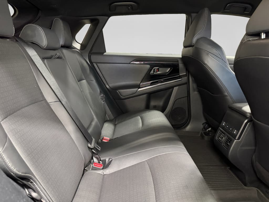 2023 Subaru Solterra view 19