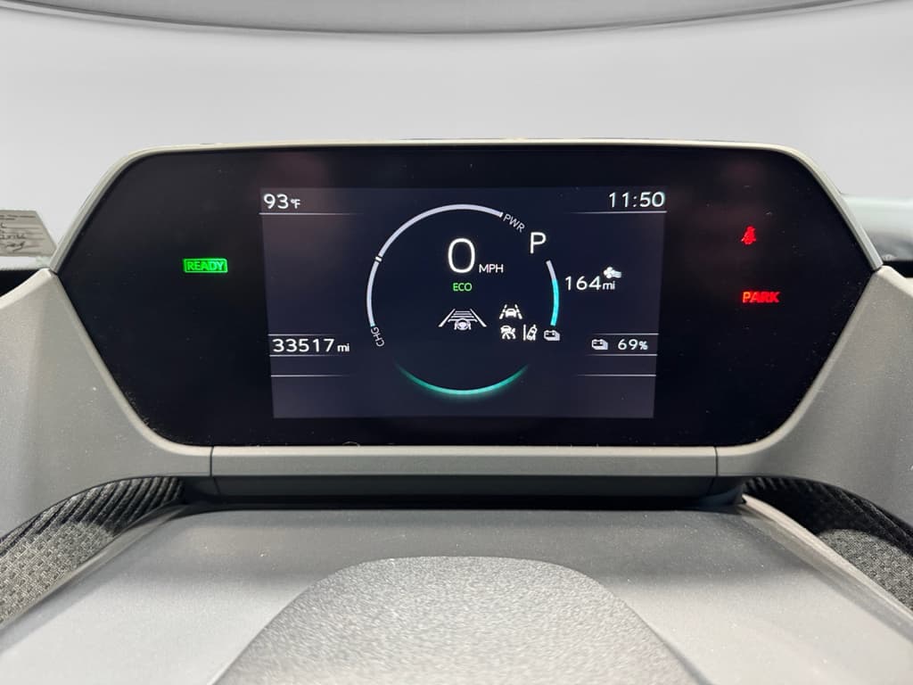 2023 Subaru Solterra view 9