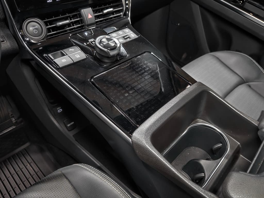 2023 Subaru Solterra view 18
