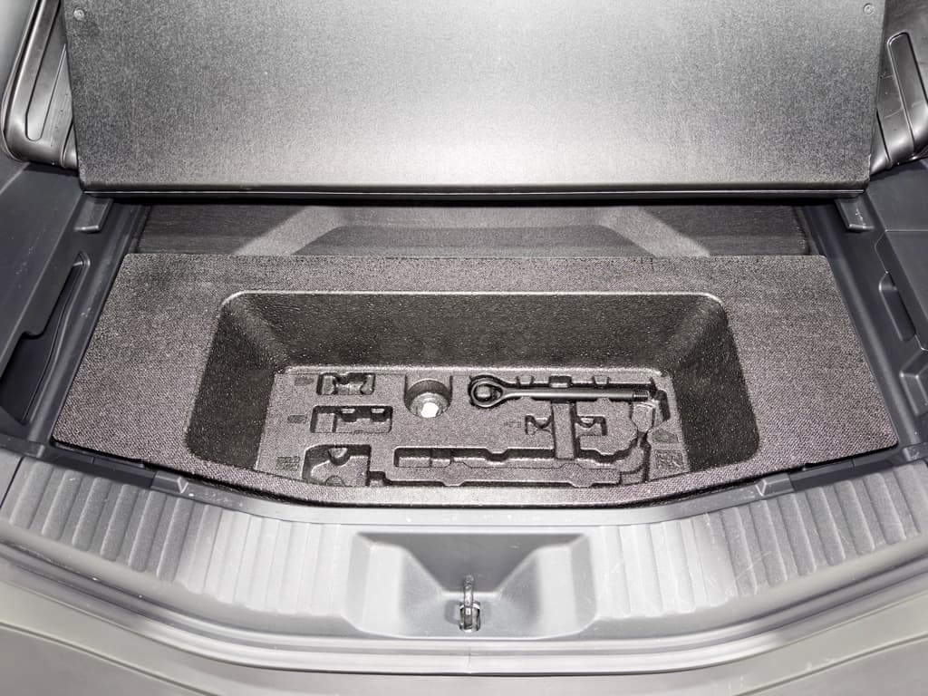 2023 Subaru Solterra view 24
