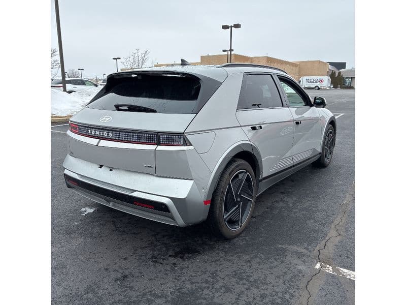 2025 Hyundai IONIQ 5 view 3