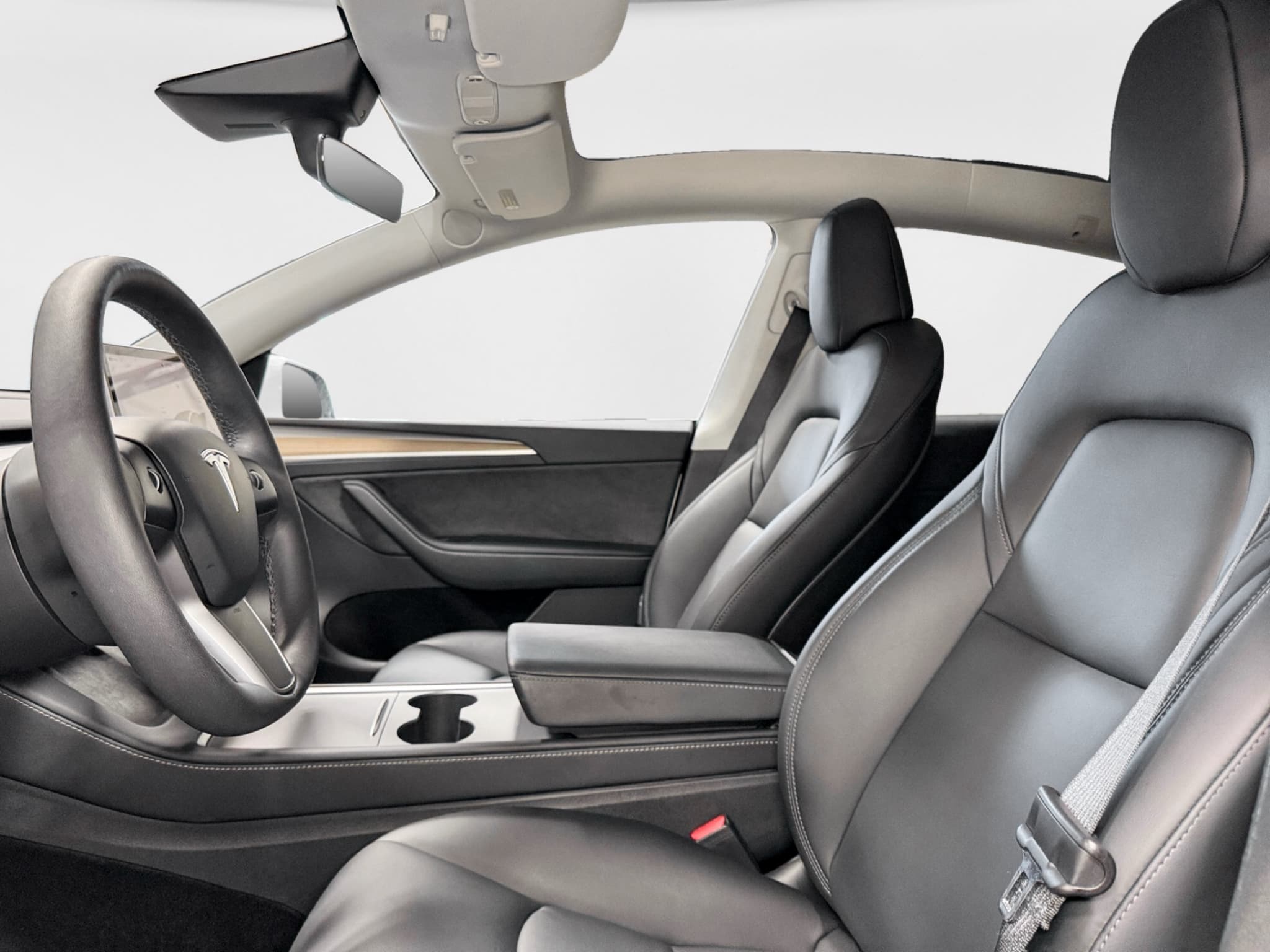 2022 Tesla Model Y view 15