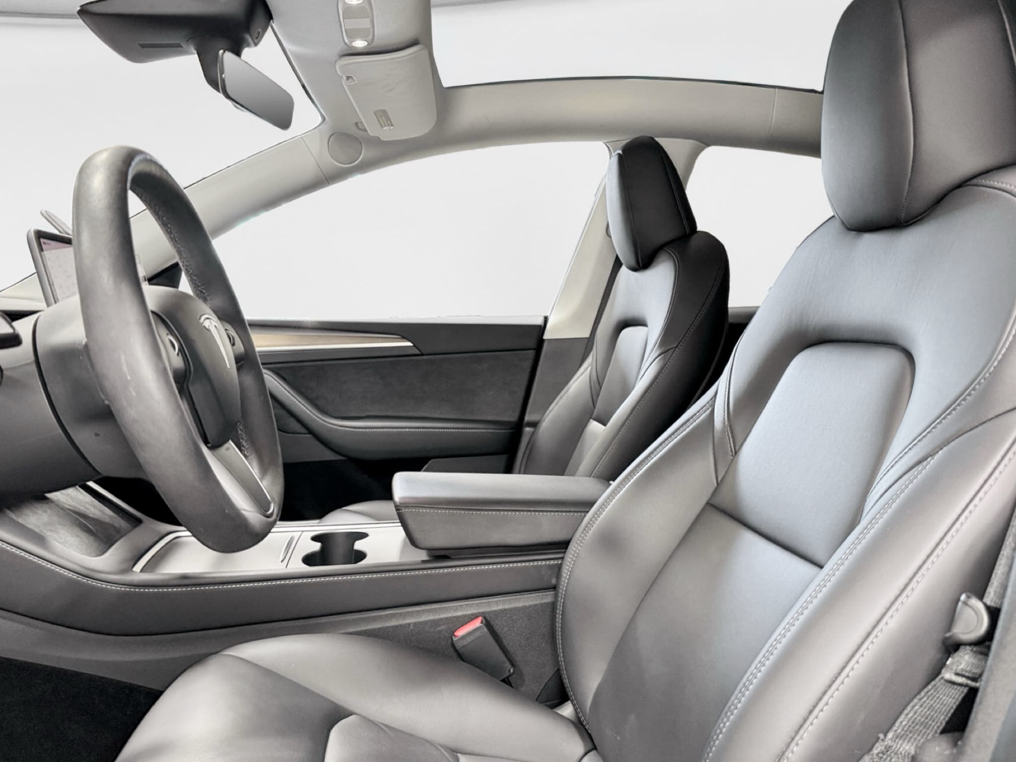 2022 Tesla Model Y view 16
