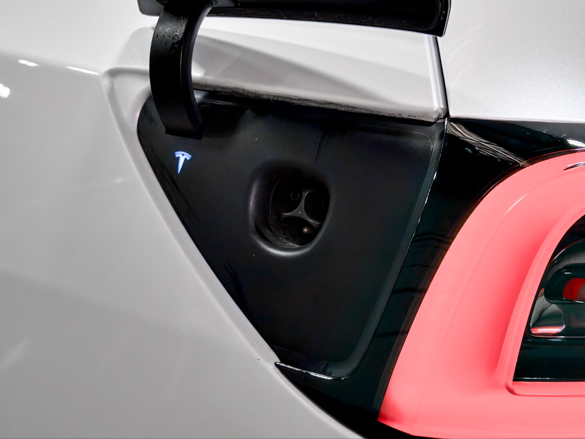 2022 Tesla Model Y view 5