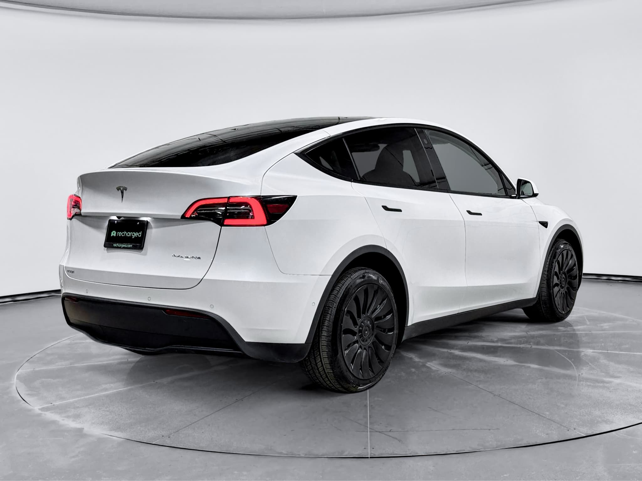 2022 Tesla Model Y view 3