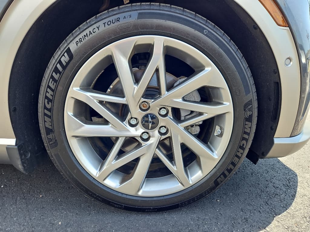2023 Genesis GV60 view 34