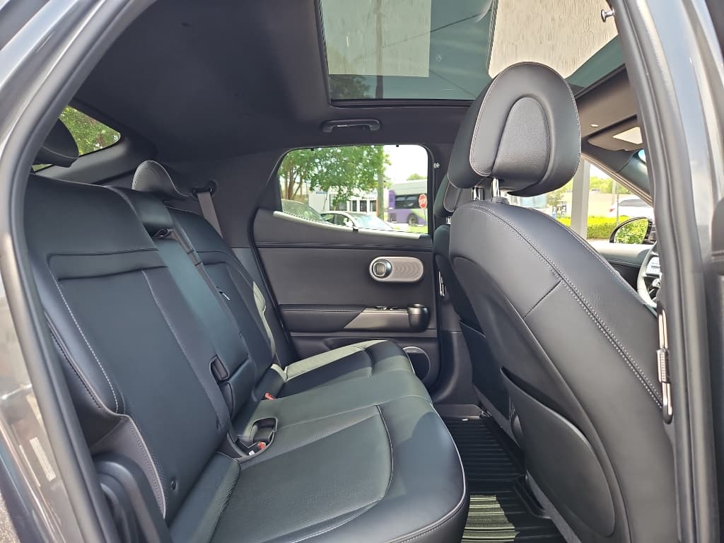 2023 Genesis GV60 view 21