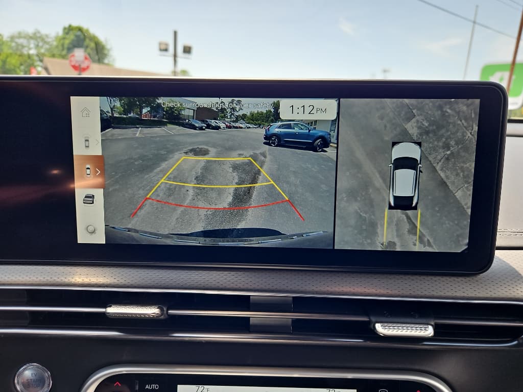 2023 Genesis GV60 view 13