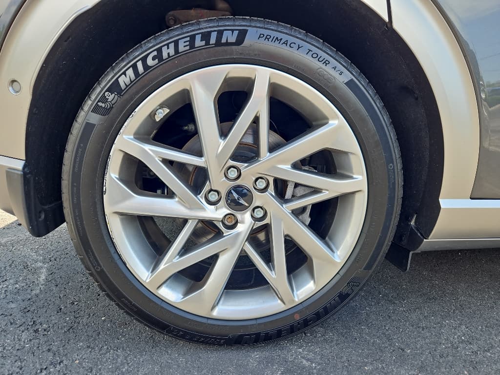 2023 Genesis GV60 view 32