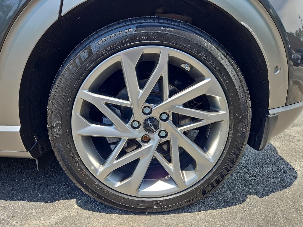 2023 Genesis GV60 view 30